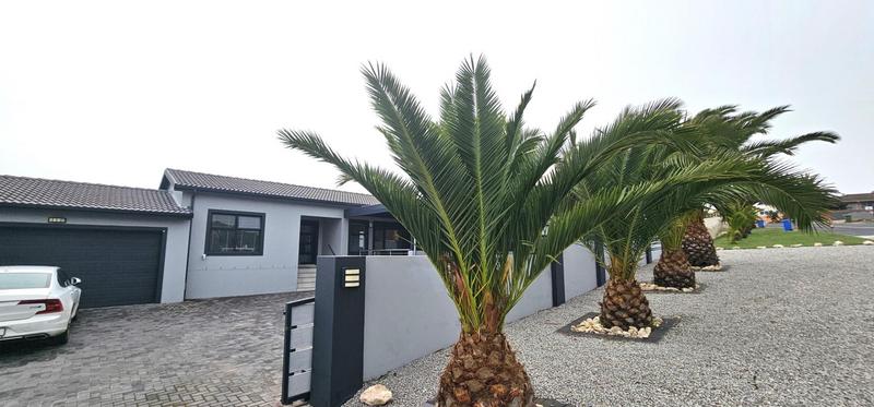 4 Bedroom Property for Sale in Myburgh Park Western Cape